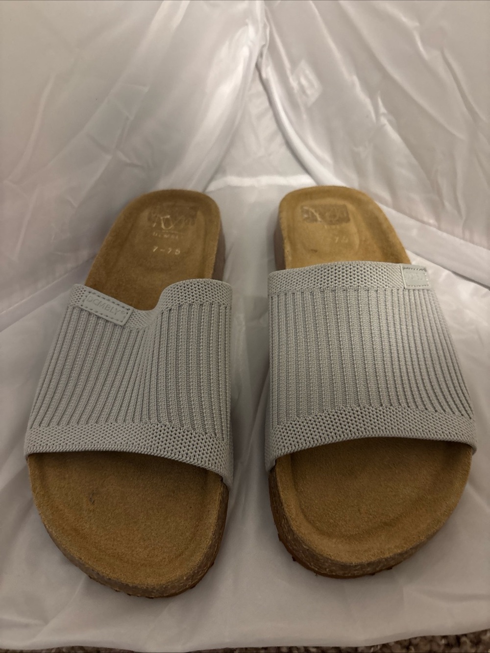DCMBLY SHOES SIZE 7-7.5